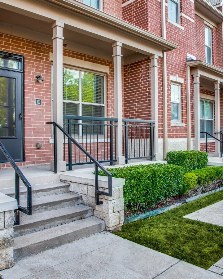 Modern Apartments Near Sundance Square in Fort Worth, TX